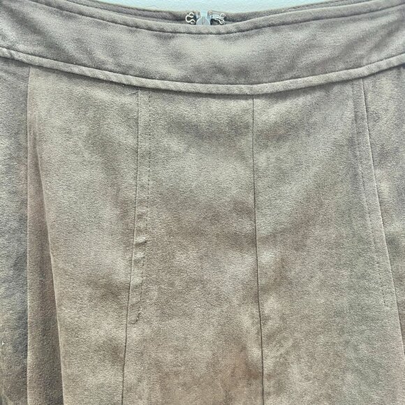 Christopher & Banks Brown Faux Suede A-Line Skirt Size 10 Machine Wash - Picture 2 of 7